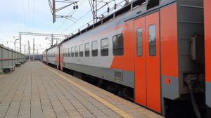 ЭП3Д-0048 и грузовой