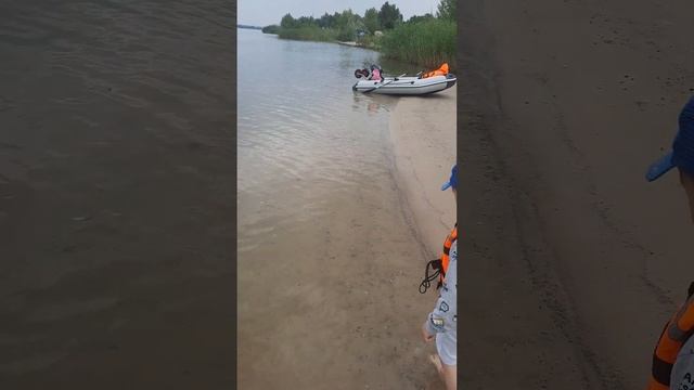 прогулка на ПВХ Аква 2800 с мотором SUZUKI2.5 по Батюшке Дону смотреть онлайн