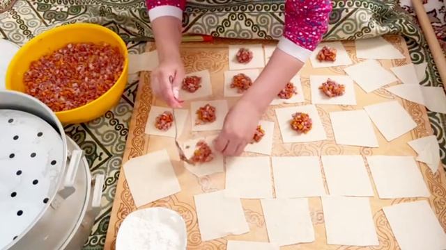 СОЧНЫЕ МАНТЫ. Вот, как нужно готовить манты. Тесто на мантыманты#рекомендации смотреть онлайн