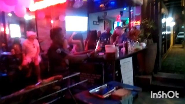 Поросёнок на вертеле. Вечерняя Паттайя. смотреть онлайн