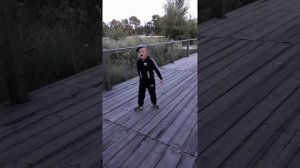 Косито косито - танцующий инопланетянин. Мальчик жжёт!!!