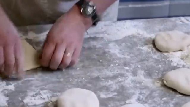 La recette du KOUIGN AMANN de DOUARNENEZ ! смотреть онлайн