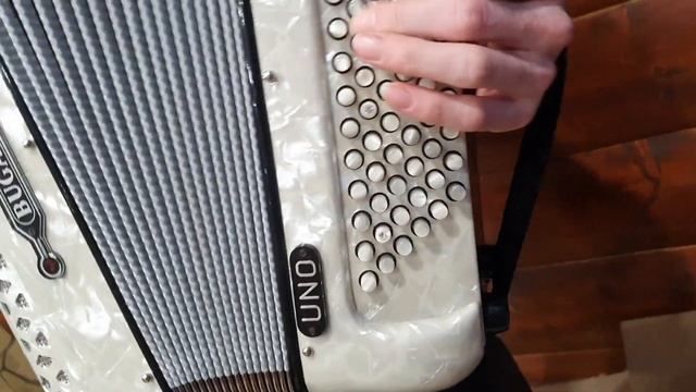 Вальс бастон на Итальянском баяне Bugari смотреть онлайн