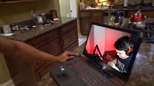 чей друг? смотреть онлайн