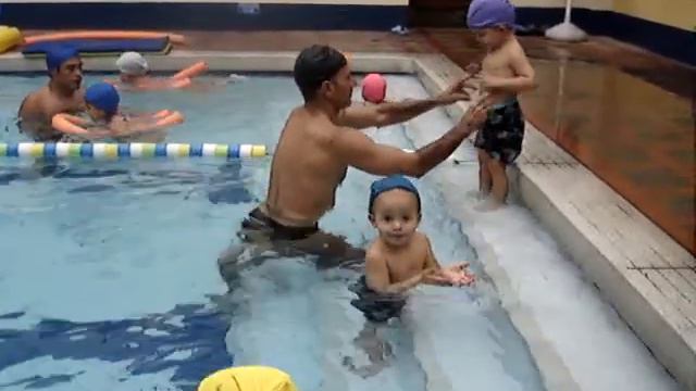 SIMON Y TOMAS GONZALEZ GIRALDO EN NATACION смотреть онлайн