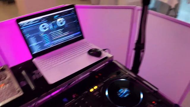 КАК СТАТЬ СВАДЕБНЫМ/EVENT ДИДЖЕЕМ? | ОБОРУДОВАНИЕ ДЛЯ DJ смотреть онлайн