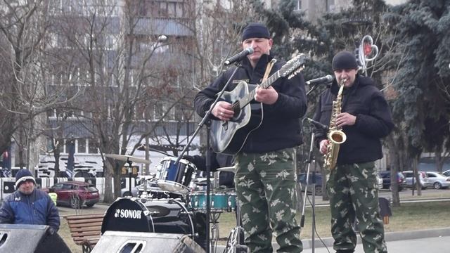 Народу привокзальному мальчишечка поет. Концерт в День воинов афганцев смотреть онлайн