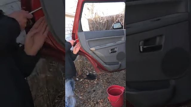 Jeep Grand Cherokee WK rear passenger window replacement смотреть онлайн