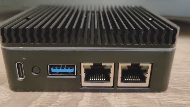 RockChip Radxa E25, RK3568 Quad Core, USB 3.0 OTG, 2x2.5G ethernet смотреть онлайн