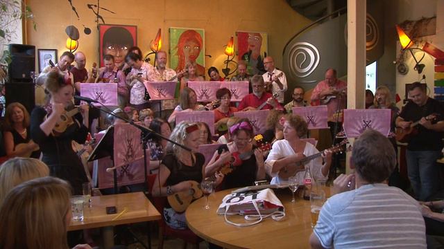 The Ace of Spades, ukulele club in Paris 27 juin 2014 смотреть онлайн