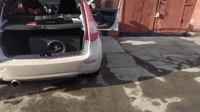 замена штатных динамиков Edge Edpro65c на DL Audio Barracuda 165 смотреть онлайн