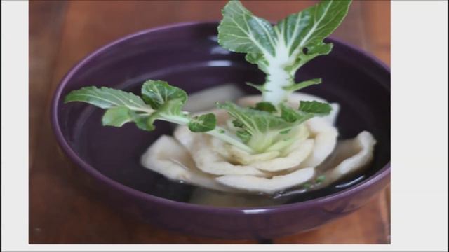 Re-grow your Vegetables and Herbs from Recycled Kitchen Scraps - Save Money with Free Food смотреть онлайн