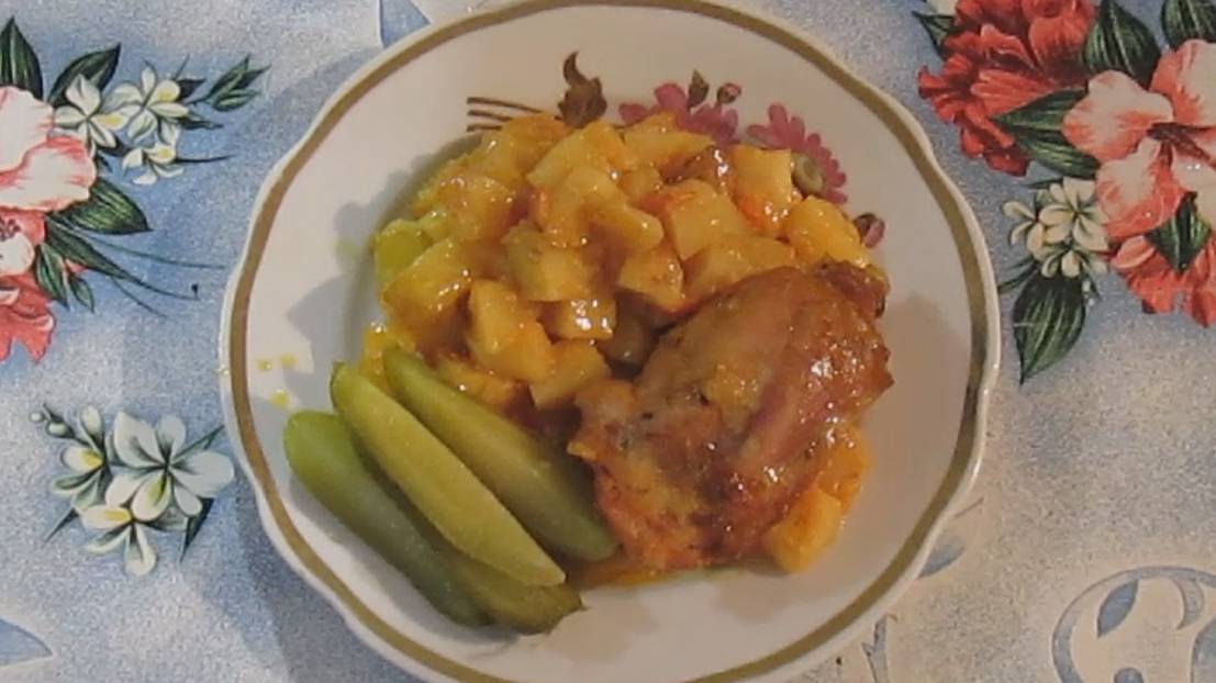 Картофель с курицей в духовке. Картофель, запеченный в рукаве, с курицей и овощами смотреть онлайн