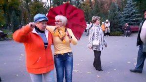 НЕДОЛЮБИЛА Я В ТОТ КОРОТКИЙ ВЕЧЕР! ТАНЦЫ В ПАРКЕ ГОРЬКОГО ХАРЬКОВ.mp4