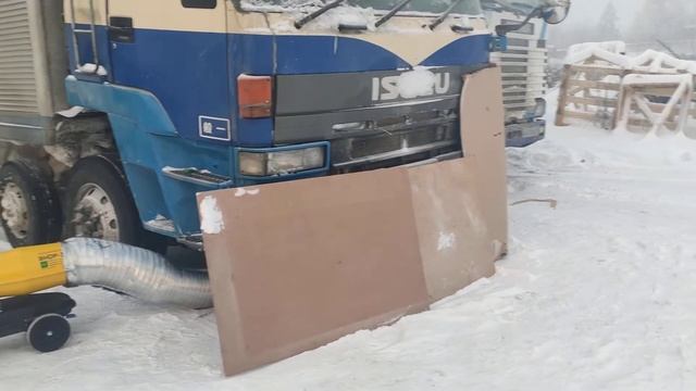 Отогрев 10-тонника в лютый мороз в Сибири! смотреть онлайн