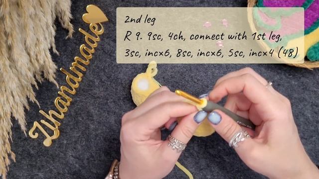 МК ДРАКОН МЕЙ ❤️ 3-Я ЧАСТЬ (начало вязания - ножек, хвостика, туловища и головы - одной деталью) смотреть онлайн