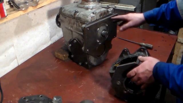 Как соединить КПП Москвич и КПП ГАЗ-53. Часть 4 смотреть онлайн