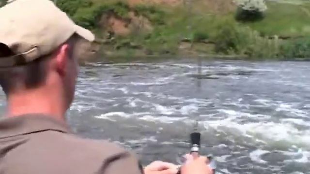 О рыбалке всерьез. Ловля голавля летом на малых реках смотреть онлайн
