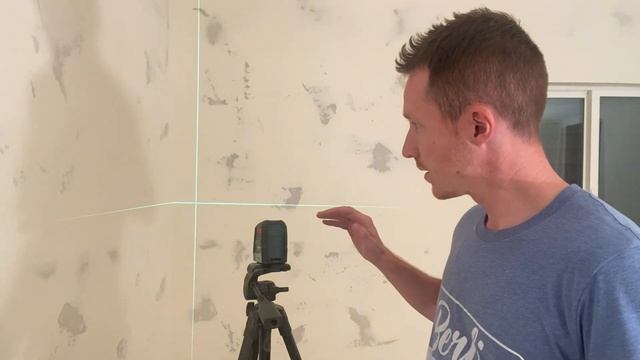 Bosch Laser Level Review | Bosch GLL40-20G Laser and Tripod смотреть онлайн