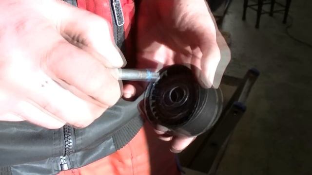Peugeot / Citroen 1.6 l 16V Replacing timing belt and water pump смотреть онлайн
