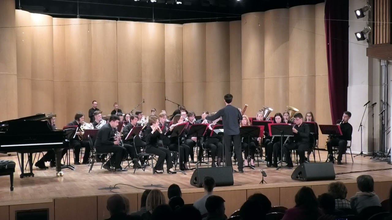 П.И.Чайковский. Торжественный коронационный марш. Дирижер - Марат Акберов смотреть онлайн