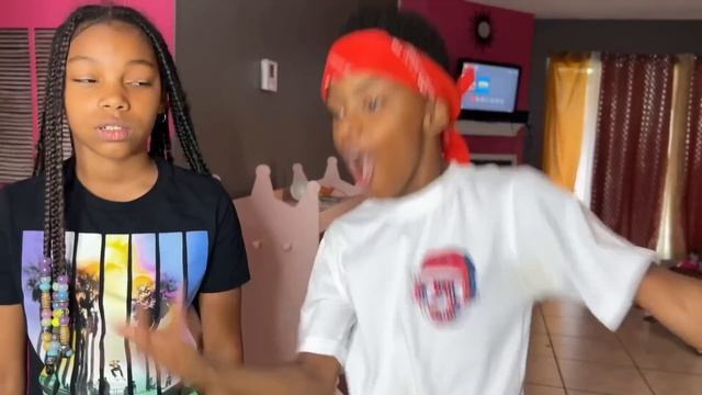 Mean Little Brother WHOOPS Big Sister, He Lives To Regret It смотреть онлайн