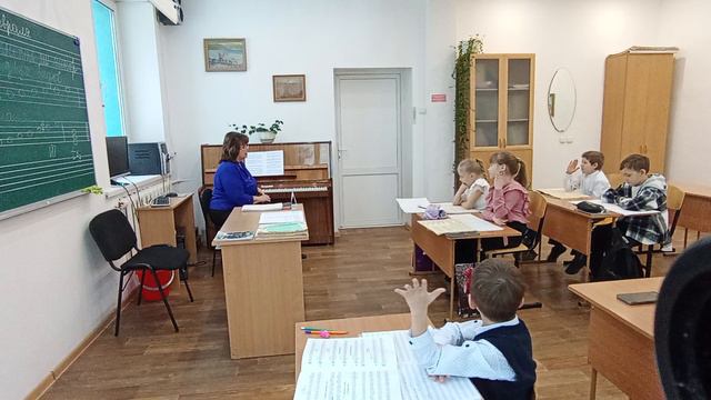 Открытый урок по сольфеджио.Тема: Ми -минор двух видов. 2 класс. Преподаватель Заболотнова Н. Г.