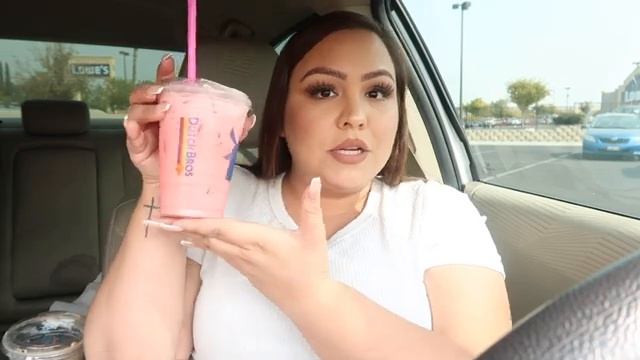Trying DUTCH BROS Drinks For The First TIME! *MY SUBSCRIBERS FAVORITE DUTCH BROS DRINKS* смотреть онлайн