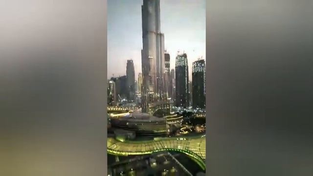 DUBAI ADRESS HOTEL VIEW AND SWIMMING POOL/BURJ KHALIFA TOWER смотреть онлайн