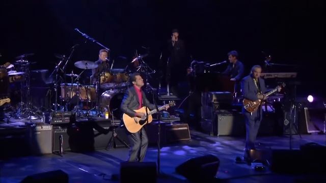 The Eagles - New Kid In Town  (Live)  (Vocal - Glenn Frey)