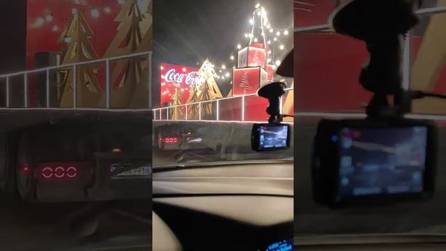 Праздник к нам приходит) Грузовики Кока колы колесят по Алматы. смотреть онлайн