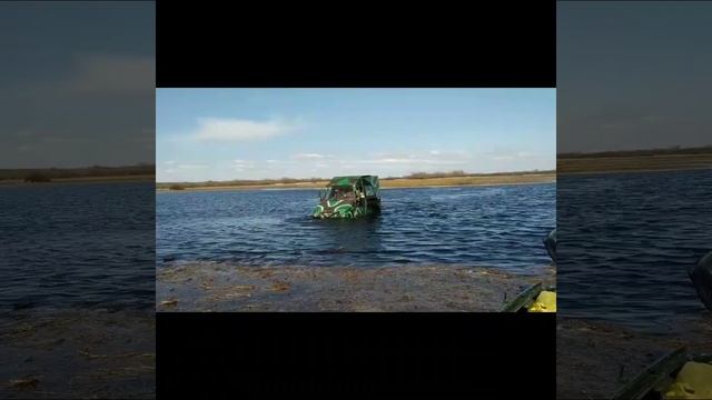 Ока плавает. Амфибия своими руками из Оки. смотреть онлайн