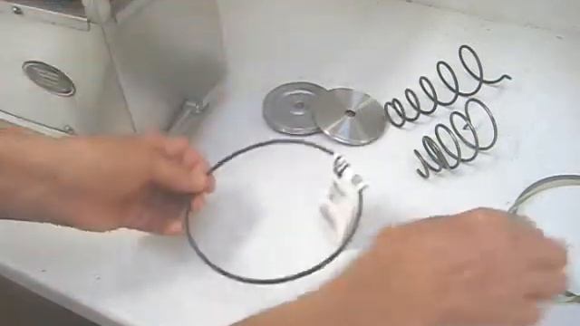 The Model 800 Whole Health Foundation juicer with premium parts смотреть онлайн