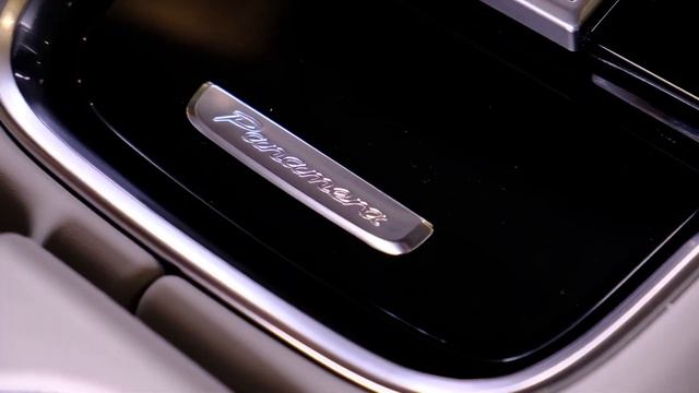 Porsche Panamera GTS в цвете Красный неметаллик (Carmine Red) смотреть онлайн