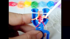 Браслет из резинок Сердцебиение на рогатке