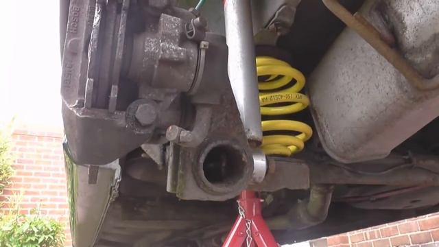 Renault Clio Mk2 172 182 Rear Brake Pads Change Replace Guide смотреть онлайн