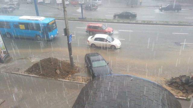 Во Владивостоке льет как из ведра - 2 - 19 августа 2013 смотреть онлайн