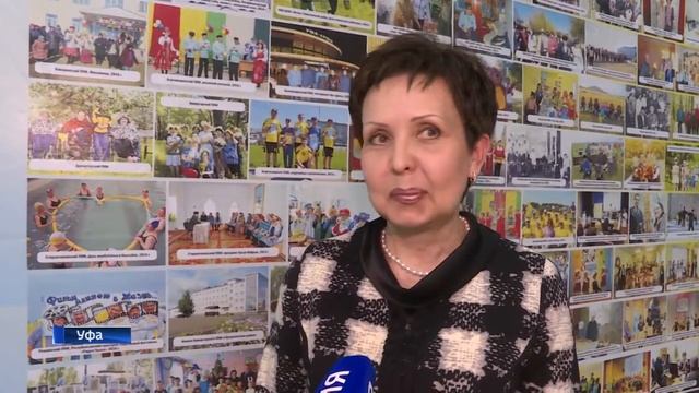 Рустэм Хамитов вручил государственные награды лучшим социальным работникам (06.06.2017) смотреть онлайн