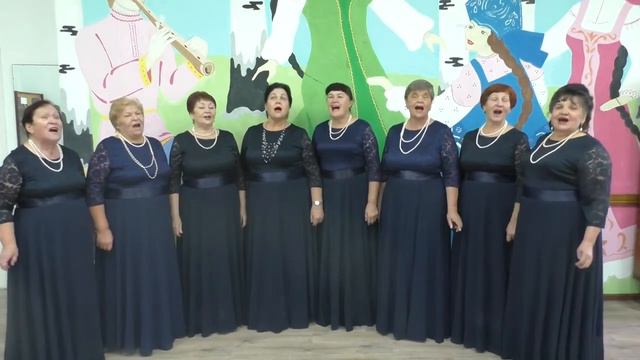 В деревне старенькой смотреть онлайн