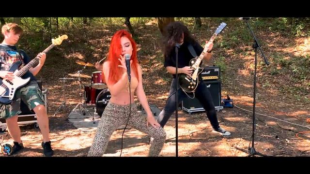 Welcome To The Jungle - Guns N' Roses; By The Iron Cross смотреть онлайн