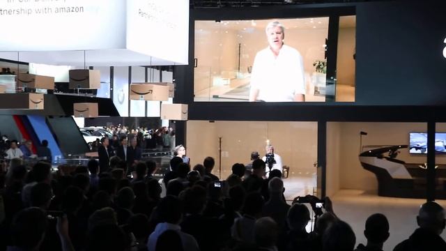Volvo 360C Reimagining Mobility @LA Auto Show 2018 смотреть онлайн