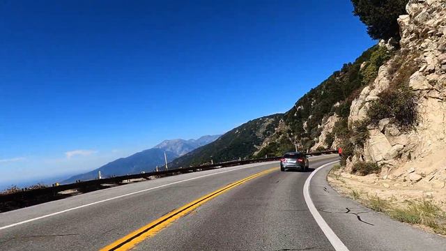 Driving Rim Of The World Scenic Byway - California State Route 18 - Scenic [4K UHD 60 fps] смотреть онлайн