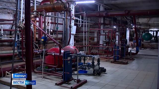 В Барнауле обновляют фасад спортивного комплекса «Обь» смотреть онлайн