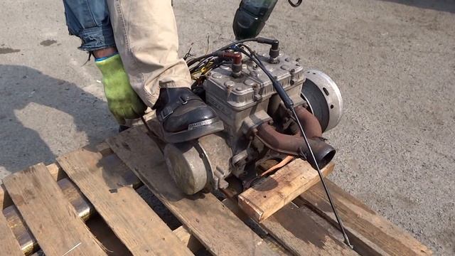 Bombardier Rotax Type 467 engine. смотреть онлайн