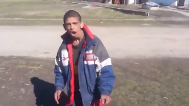 Пацанчик классно поет смотреть онлайн