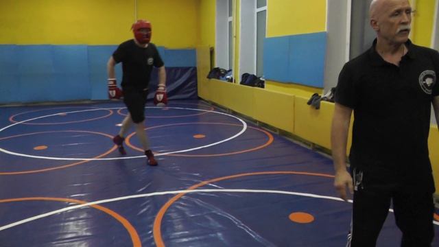 Встреча левой ногой в пах.Наработка вариативности.В.Н.Крючков