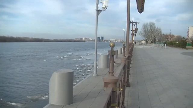 vatravel.ru На Петровской набережной Астрахани смотреть онлайн