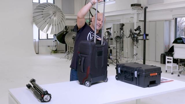 Manfrotto bags - ProLight Reloader Air-55 and the ProLight Reloader Tough-55 reviewed. смотреть онлайн