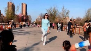 ♫ ♪ ?? Красавица ?? ЦинЦин ?Танцует под Киргизский ??️Буй Буй Буй! ♪ ? на Узбекском языке ? ♪ ? ???