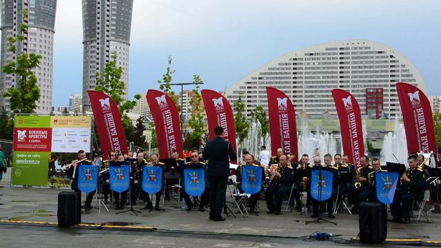 Попурри на темы известных песен в исполнении оркестра 1-й армии ПВО и ПРО смотреть онлайн